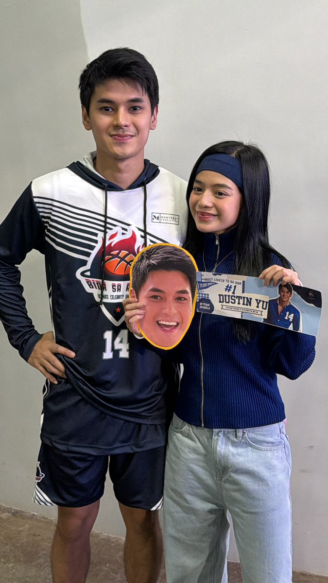 its_oskee's tweet photo. Dustin Yu giving his all on the court, while Bianca de Vera gives her all-out support from the sidelines! Mukhang may extra motivation si Dustin ngayong nandiyan si Bianca. Kilig alert! https://t.co/D8tSWP8C36