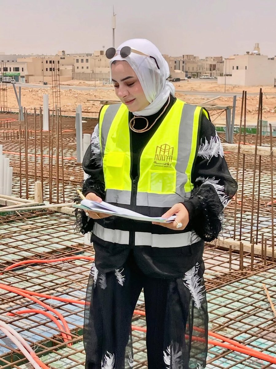 SouadAlEnezy's tweet photo. مو طبيعي كمية التهميش للكفاءات السعودية
وش ذنبهم الشباب اللي تعبوا ودرسوا و بالنهاية يشوفون الفرص تروح لغيرهم داخل بلدهم...!
#السعودية
#البطالة_بين_السعوديين #بص_حضرتك https://t.co/WlQtA3Bncp
