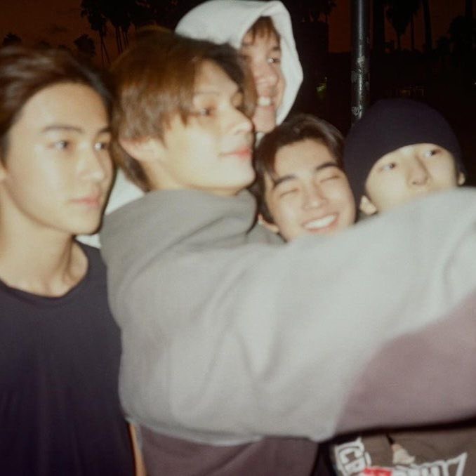 jaivyxn's tweet photo. hi #coertwt, looking for filo + non-filo coe moots ★
coe moots 7E2…230
— 16, filo, she/her — OT5 + seonghyeon biased — been around #coerville — yapper + heavy interactor — no flop era pls
B /v are vv appreciated, let’s be cool together 🗣️
#coers #moots #cortistwt #moothunt https://t.co/GfihrTPBSz
