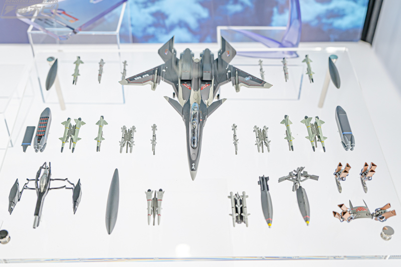 hobby_magazine's tweet photo. #戦闘妖精雪風
FFR‐31MR／D スーパーシルフ“雪風” リニューアルVer.
FFR‐41MR メイヴ“雪風” リニューアルVer.

https://t.co/gyvCiObnQg

#メガホビEXPO2026 https://t.co/AdaRe4grGo