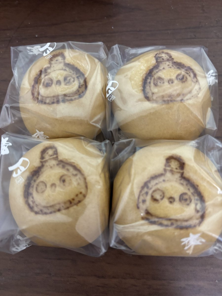 cherry_20220407's tweet photo. 静岡フェアでべりるちゃんと再会。おまんじゅうは箱買いしてお友達とシェアしました。

スタンプ10個集めて先着100名様に10自治体からプレゼント🎁
#lovot https://t.co/V9uA1fn3Kl