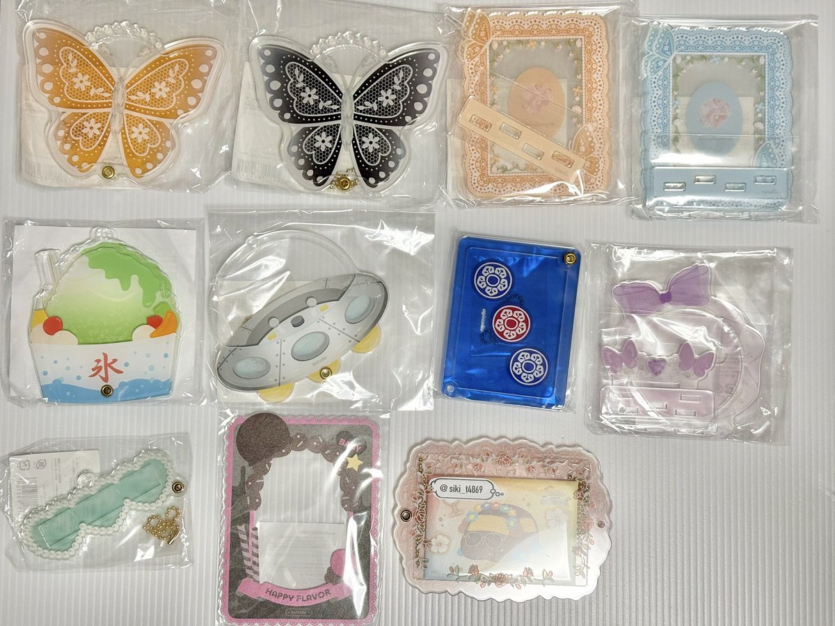 siki_t4869's tweet photo. 【交換/譲渡】フクヤ 福くじ 中華屋さん アクリルフレーム

譲：A賞、C賞パープル、イエロー
D賞パープル、イエロー
E賞レッド、パープル、ブルー
F賞肉まん
異種2.3枚目

求：B賞桃まん>肉まん、C賞ブルー
D賞ピンク、F賞桃まん、定価＋送料

✧A賞↔︎B賞
✧B賞にはC・D・E賞より当方3：1可能
✧A賞は色変更可
✧E↔︎F可
✧連絡先交換は手元に届いてからになります
✧異種はB賞との交換のみ(全て1：1)

よろしくお願いいたします。