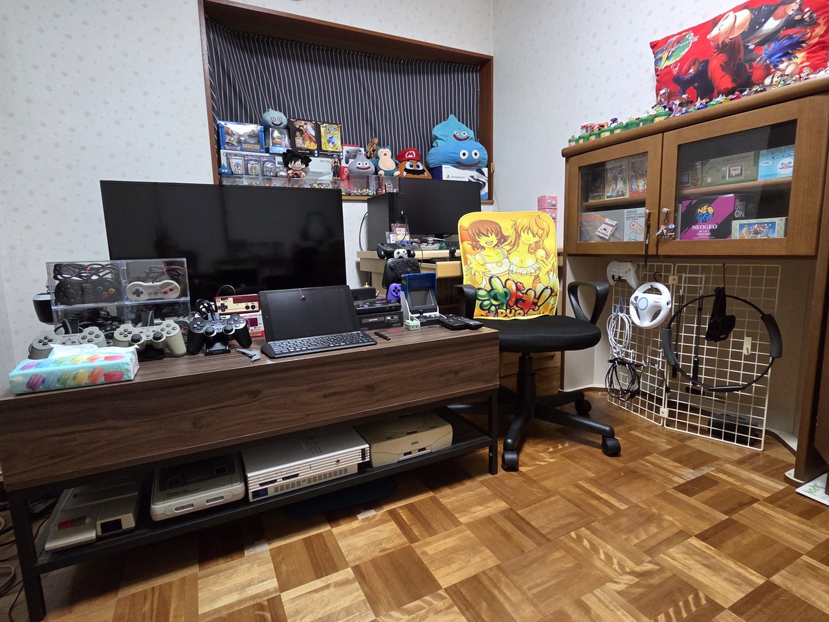 negative1942's tweet photo. ゲーム部屋お片付けしたばかりなのに、またまたゲームが増えるという🤣

スペランカー¥330とプレステ版ドラクエⅣ¥110で購入できたのはラッキーでした😁✌️

プレステ起動させて、久し振りにドラクエⅣプレイしようかな🙂

そして、またまた棚が足りなくなる😅
#レトロゲーム
#ゲーム好きとつながりたい https://t.co/tLZHwh5aza