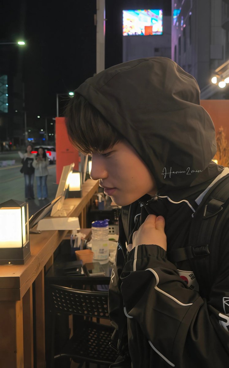 T1keriapics's tweet photo. Ohh to see Keria this close up in real life.. 🫠 https://t.co/PKRfh4UaMc