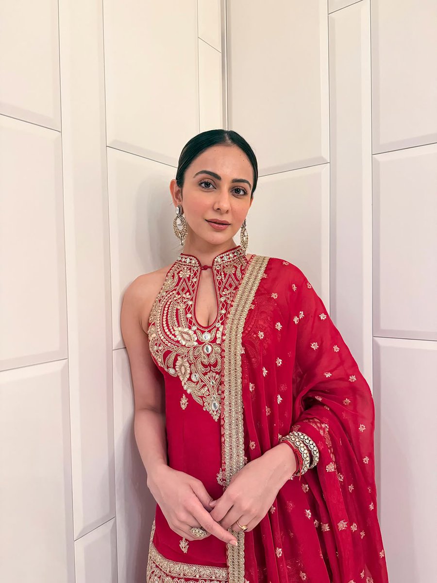 ItsMeeSanvi's tweet photo. Gorgeous Rakul Preet Singh ❤️

https://t.co/50Jmzjm8Dv
