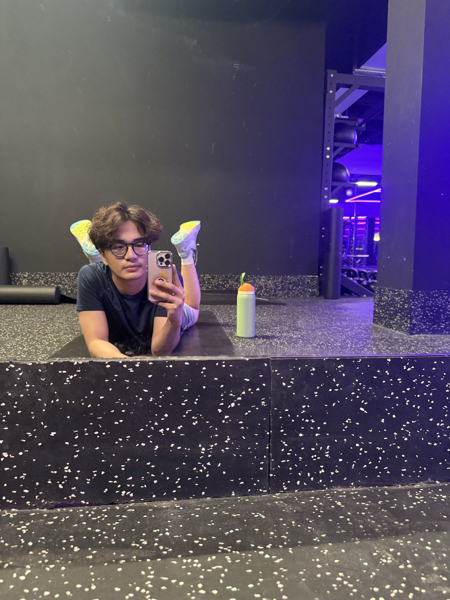 hmmico's tweet photo. Xxx eyed https://t.co/g2hwF7k6Sj