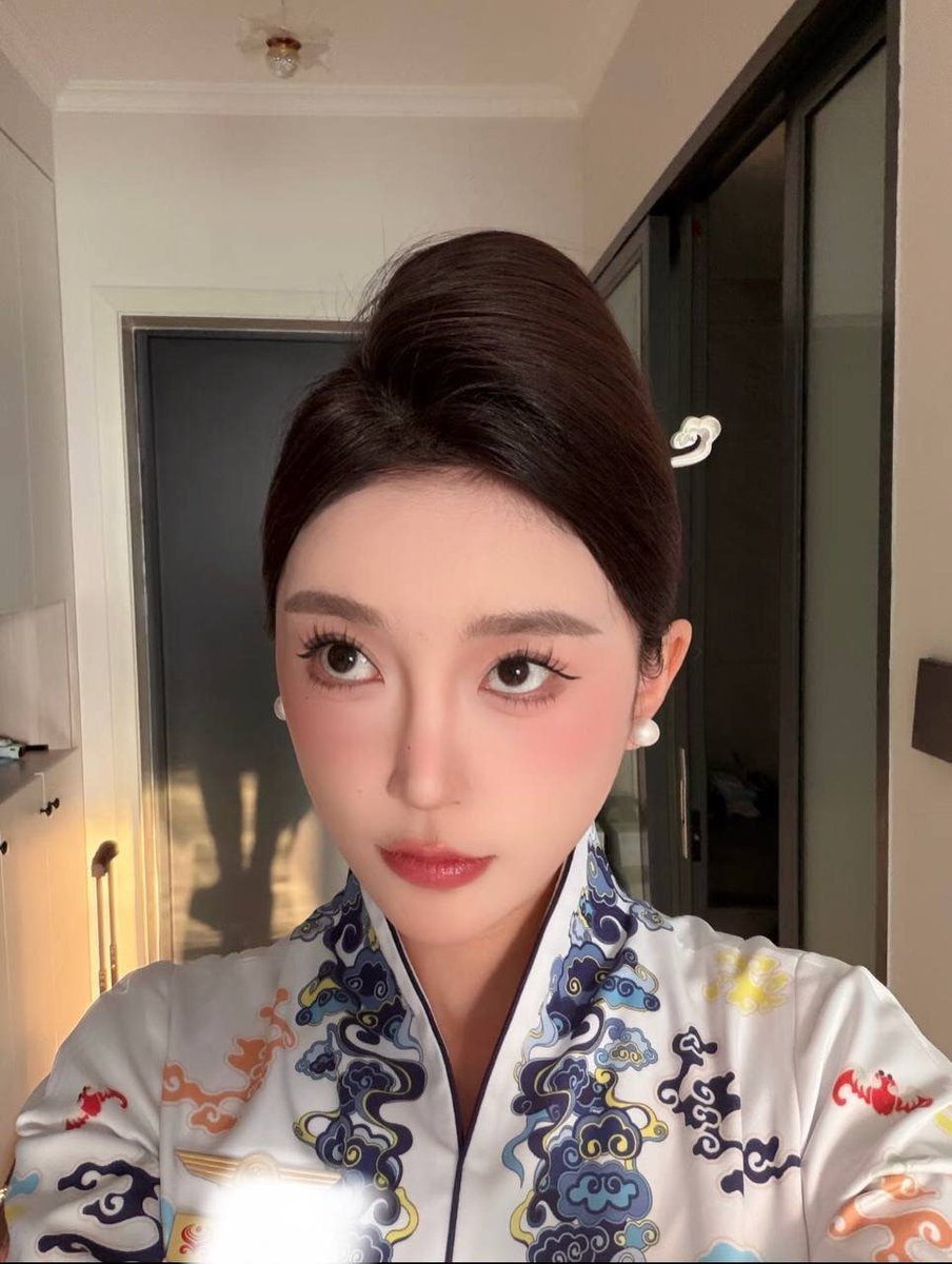 allison15qp6's tweet photo. 95年在职海航cc，已婚微寡，无不良嗜好，思想开放，有一些小众爱好，偶尔反差一下

这份状态下的我，不知道还能不能获得龄男人欣赏... https://t.co/Bp4dECuFjo
