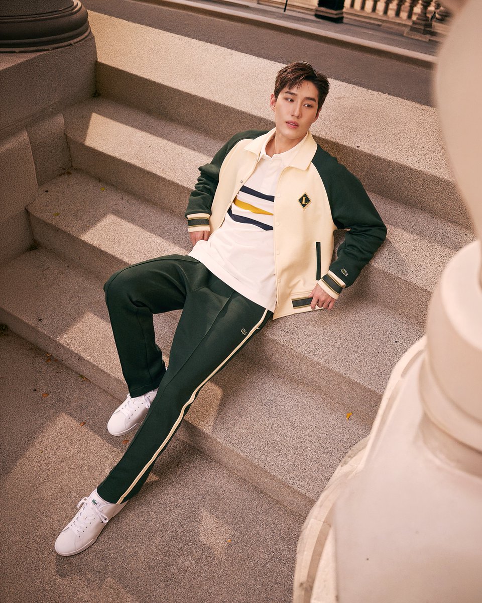 Kazzmagazine's tweet photo. เทสมาก! 'หลิงหลิง และ ต่อ' ร่วมกับ LACOSTE เปิดตัวคอลเลกชัน Fall Winter 2026 ถ่ายทอดเสน่ห์แห่ง SPORT &amp; LIFESTYLE ที่มาตีความผ่านสองสไตล์ ได้แก่ Tennis Heritage และ Lifestyle 🎾

#linglingkwong #thanapob_lee 
#LACOSTE #LACOSTETH 
#KAZZMAGAZINE https://t.co/CUGKFZE350