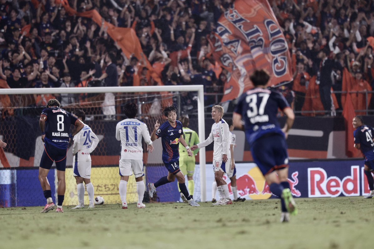 Ardija_Official's tweet photo. #泉柊椰 のビューティフルゴールで4-0🌈 https://t.co/aNOaiC3do9