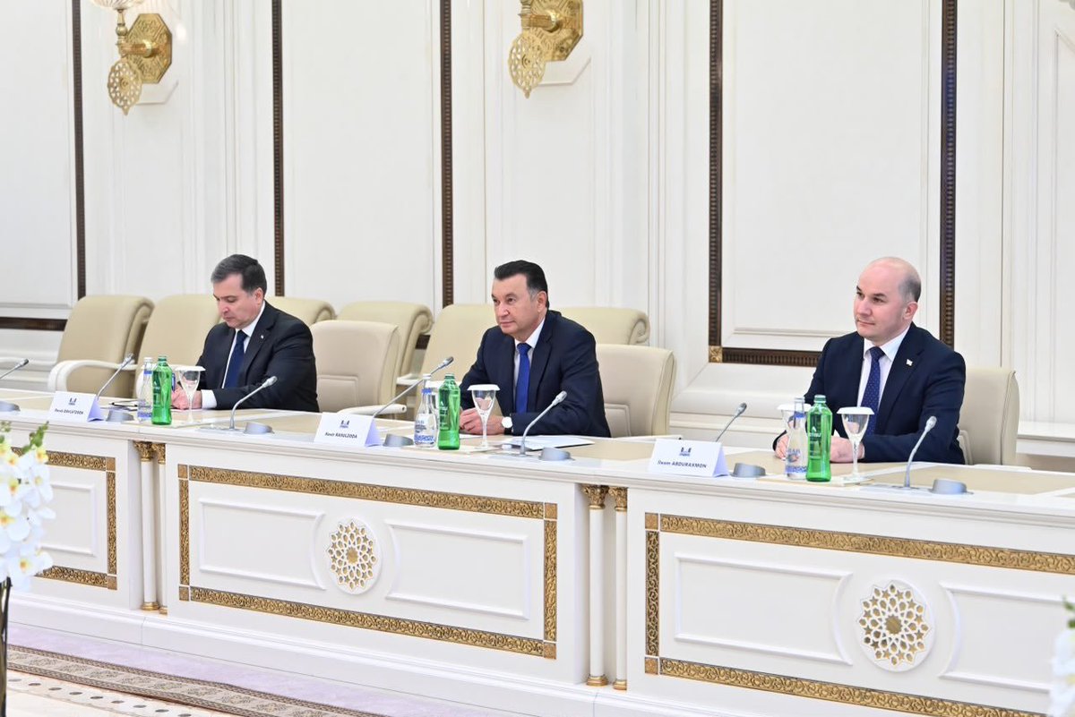 ElkhanGahraman's tweet photo. Privileged to attend the meeting between Speaker of the #MilliMajlis H.E. Sahiba Gafarova and Prime Minister H.E. Kohir Rasulzoda. The exchange focused on the strong momentum in 🇦🇿🇹🇯 ties&the vital role inter-parliamentary dialogue plays in deepening our strategic partnership. https://t.co/k3RJ10kRZo