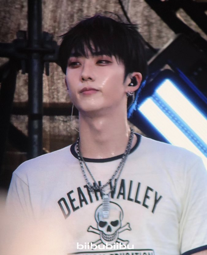 patungie's tweet photo. he’s so cute and cool at the same time🤏🏻

[cr: biibubiibu ] https://t.co/SJm8F7vUwn