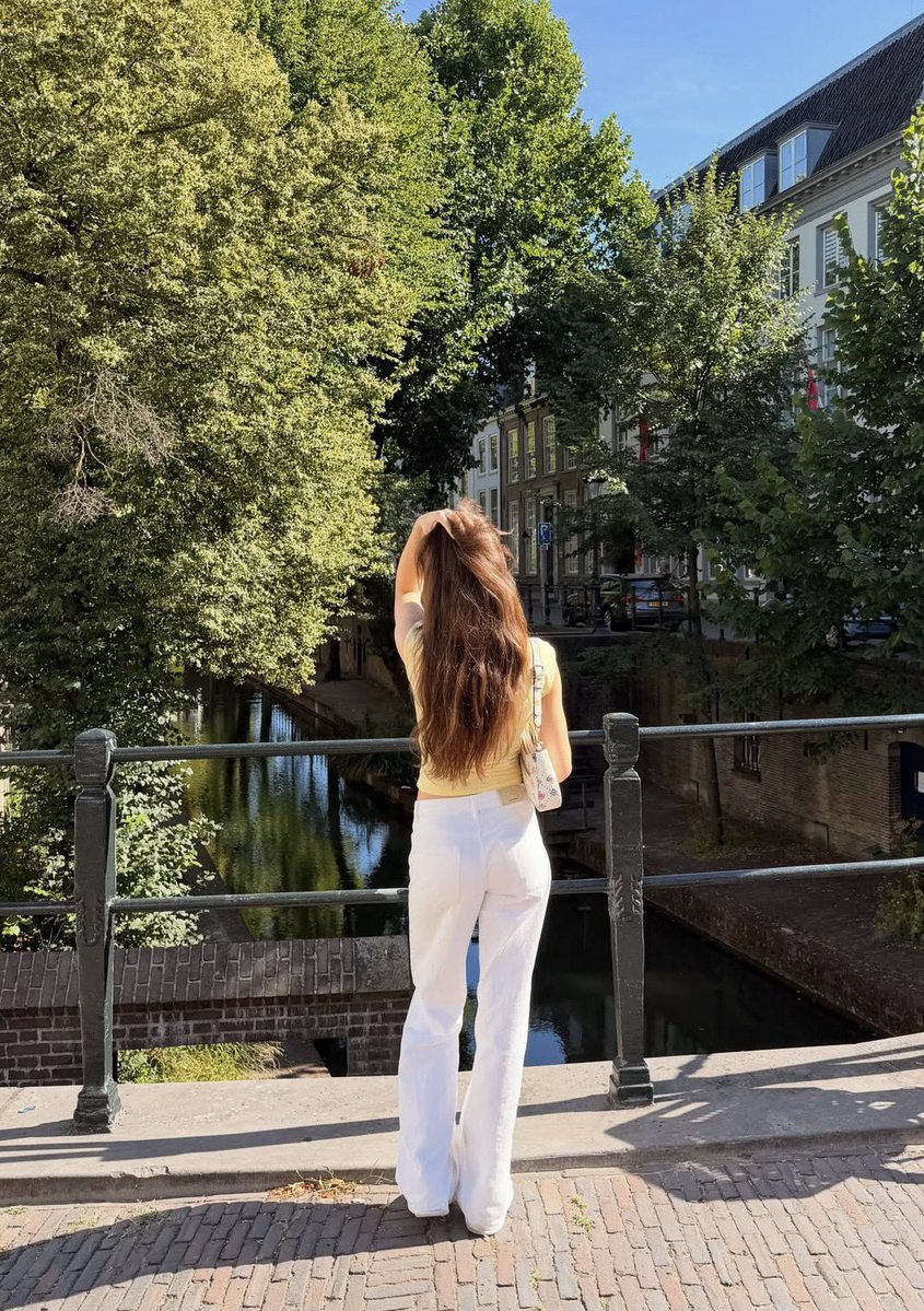 Jadefindomnl's tweet photo. Hiiii slaafjes ik ben weer terug 😈

—
FindomNL Meesteres GoddessNL Goddess Findom #FindomNL #Meesteres https://t.co/Rbc1OPKJm8