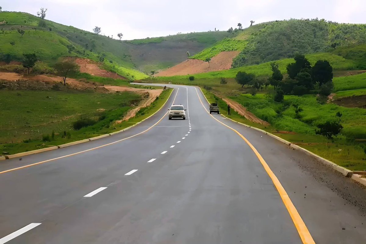 abdullahayofel's tweet photo. The newly constructed Apo-Karshi road in Abuja by President Bola Ahmed Tinubu

Subsidy money at work >>>👇🔥 https://t.co/Q6Rr9DWmqL