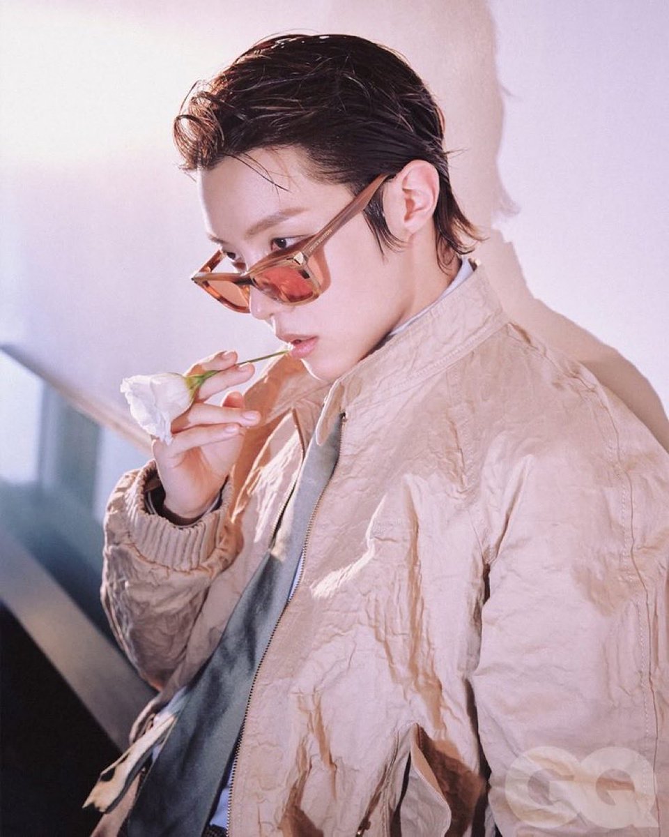 USBTSARMY's tweet photo. ICYMI GQ Thailand posted amazing pics from j-hope’s cover feature🤩 1/2 https://t.co/qrWyRZAyUp