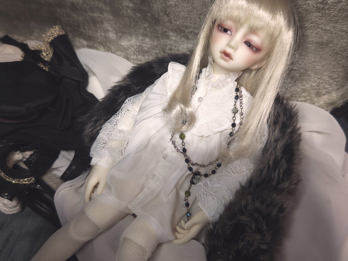 nyuinyui_nyui's tweet photo. 我が家のドール(吉野さん)にブラウスを買いました𖥔.
#SDM42 https://t.co/aVy0bawboy