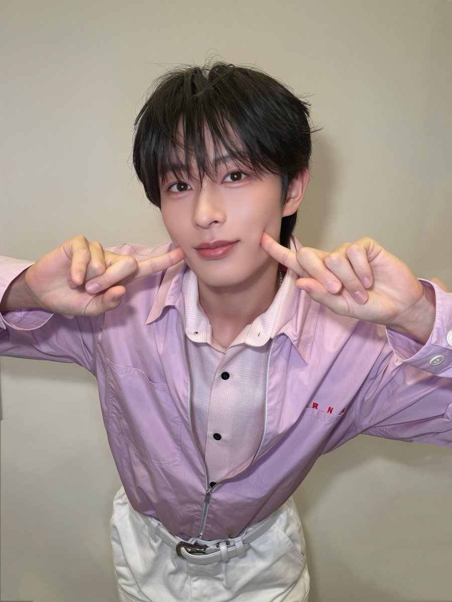 KO1KEYZofficial's tweet photo. [📸] 260926

『Rakuten GirlsAward 2026 A/W』
ありがとうございました🤟

⚽️ #RYOGA
Detail ➡︎https://t.co/rR2qIx6P6O

MVをみる
🔗https://t.co/o4P93rY2xD
Apple Musicで聴く
🔗https://t.co/uY07UUEWhv
Spotifyで聴く
🔗https://t.co/IvHyMGNIWn

@GirlsAward
#ガルアワ2026AW #ガルアワ
#KO1KEYZ