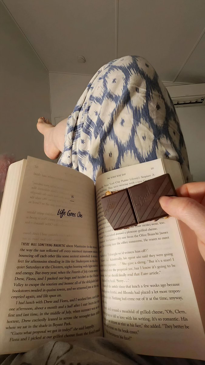Larasvisusls's tweet photo. Feed your mind with knowledge the same way you feed your body with food. https://t.co/fdCgJNEwea