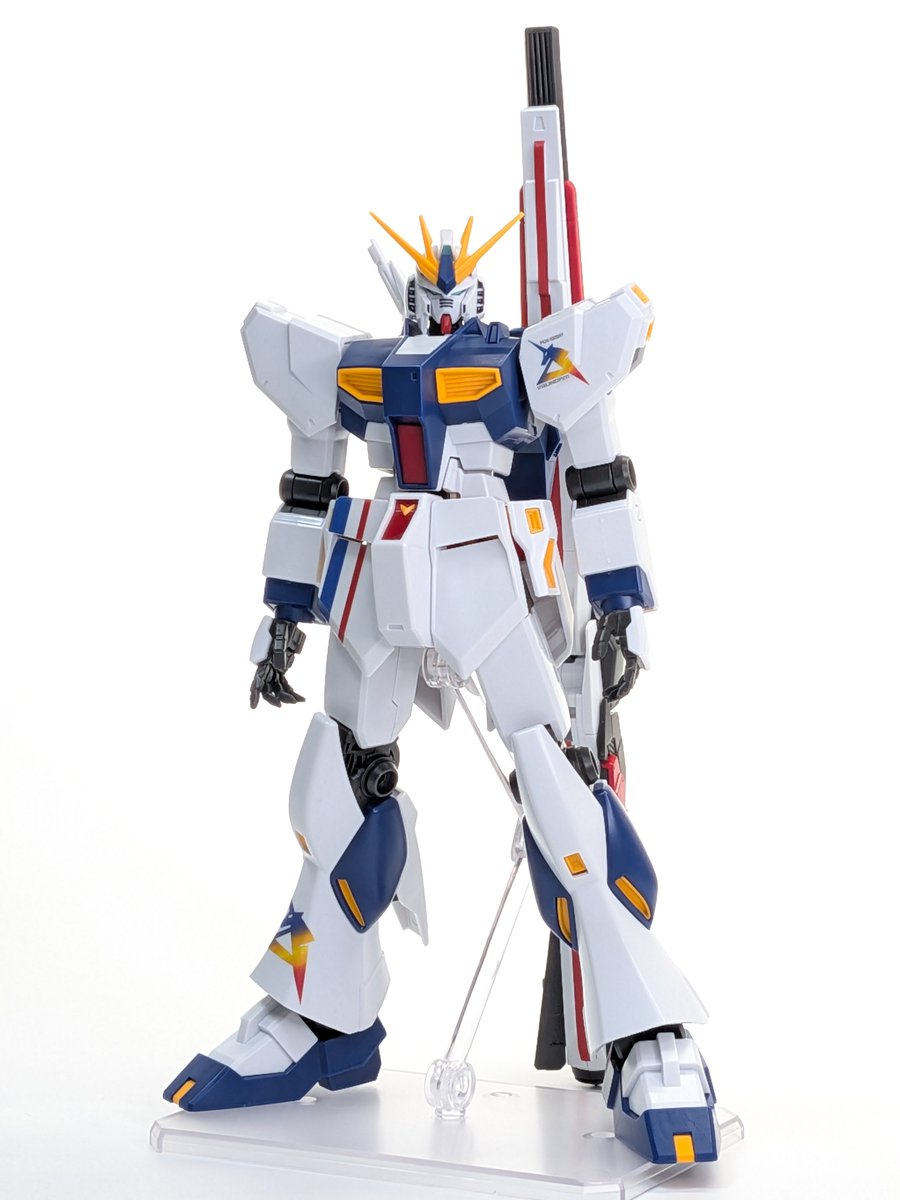 mokeikundesu1's tweet photo. 福岡νガンダム組みました！凄くカッコいい！！😊 https://t.co/D8zZmhzEji