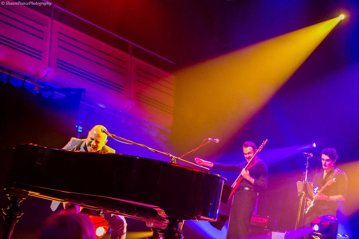 spearcephotos's tweet photo. The fantastic @ElioPace @TheApexVenue #BuryStEdmunds #Suffolk last night! #LiveMusic #music #gig #concert #singer #musician @MusicNewsWeb @musomusouk @gigsandtours @gigview @Gigwise https://t.co/tSTfqHPgae