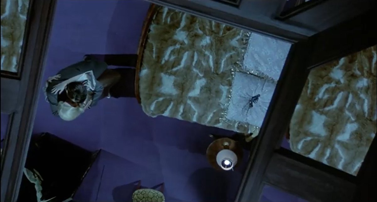 jmsaasta's tweet photo. 🔫 #UnFlic is no Le Cercle Rouge or Le Samouraï even though it's aesthetically quite similar. The opening bank robbery sequence does unfortunately promise more than what the film ultimately ends up delivering though. But at least it's only 90+ min. #ACop #DirtyMoney 📽️🎞️ https://t.co/aO29oQ239F