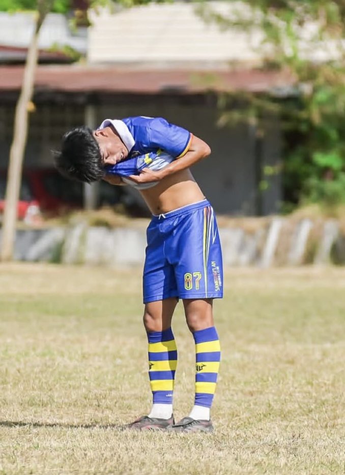 juthawut54's tweet photo. เร็ววว ซ้อมบอลกัน💪⚽️👊
#ขออนุญ��ตเจ้าของภาพแจ้งลบทักข้อความ https://t.co/jxNaTf0F5i