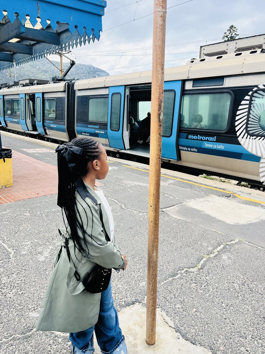 Mpumiln's tweet photo. So we took a train from Cape Town to Fishhoek and we only paid R24 return trip per person. The train has a whole Air-conditioner and the security visibility is on point. We really need more trains. https://t.co/BTjmEy25zh