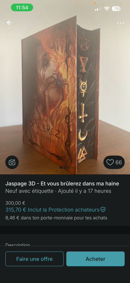 darthmauwl's tweet photo. Maintenant y'a aussi les scalpeurs de livres ??? Macron c'est ta faute https://t.co/L6ZXPphJ4b