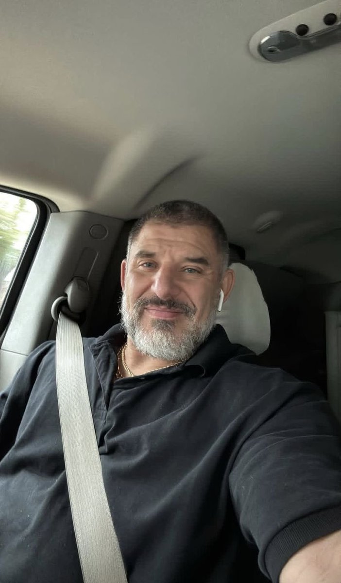 johnsnow0803's tweet photo. I need serious relationship I’m truck driver text my signal right +1 205-476-2767 https://t.co/5X3R5bfuj1