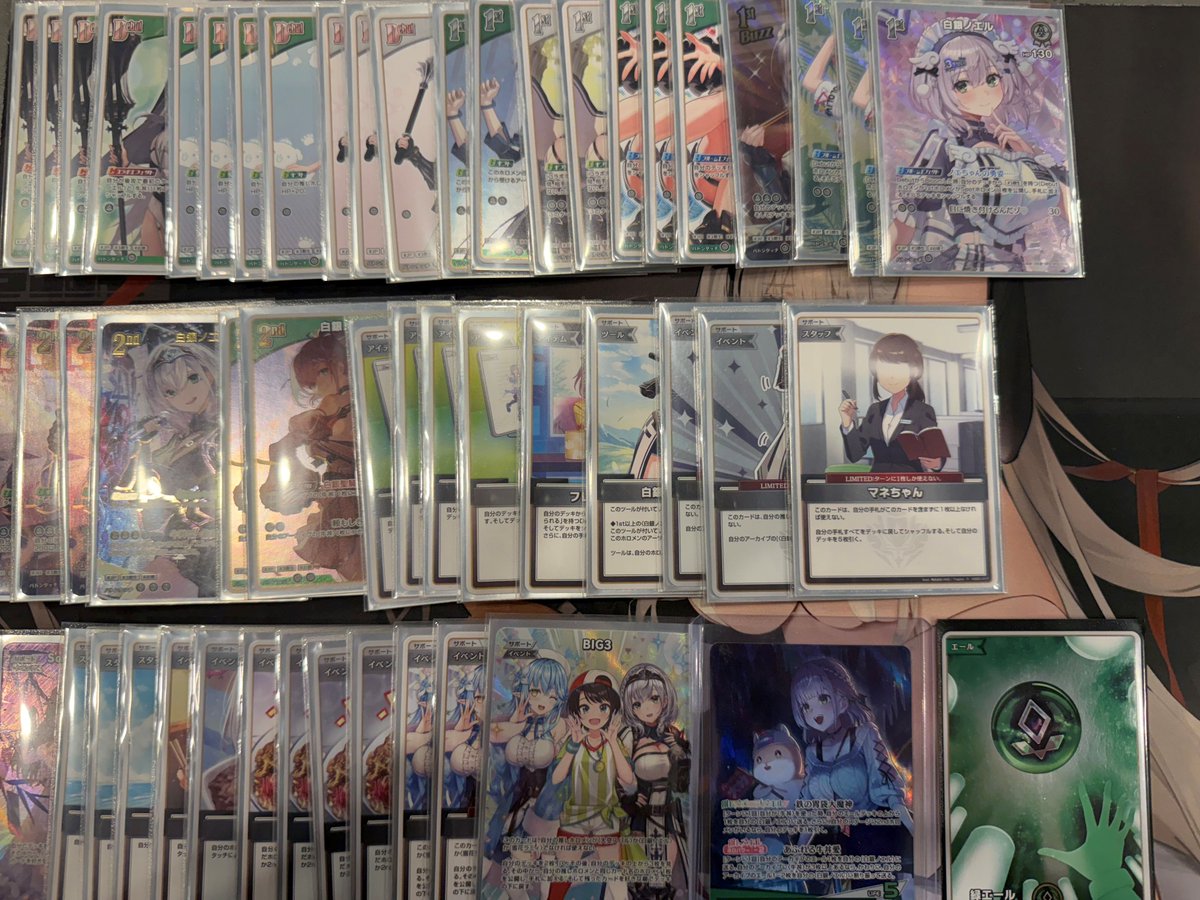 CarDragonXX's tweet photo. <ソウル江南 カードラゴン>      
本日の ホロカ 公式大会。      
優勝デッキは「운이없다」様の『白銀ノエル』です。      おめでとうございます！      
#ホロカ
#優勝 
#Cardragon https://t.co/ypNB9D1K5F