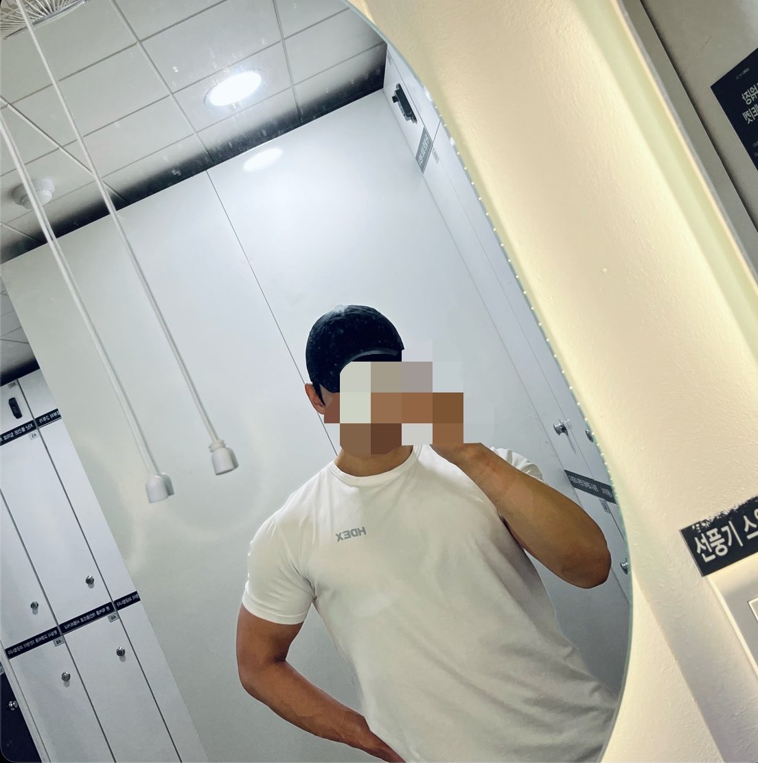 j__j___j____j's tweet photo. 어��운동 #오운완 #섹트 #맘눌뎀 #맘눌전 #멜섭 https://t.co/OykVcxmxsc