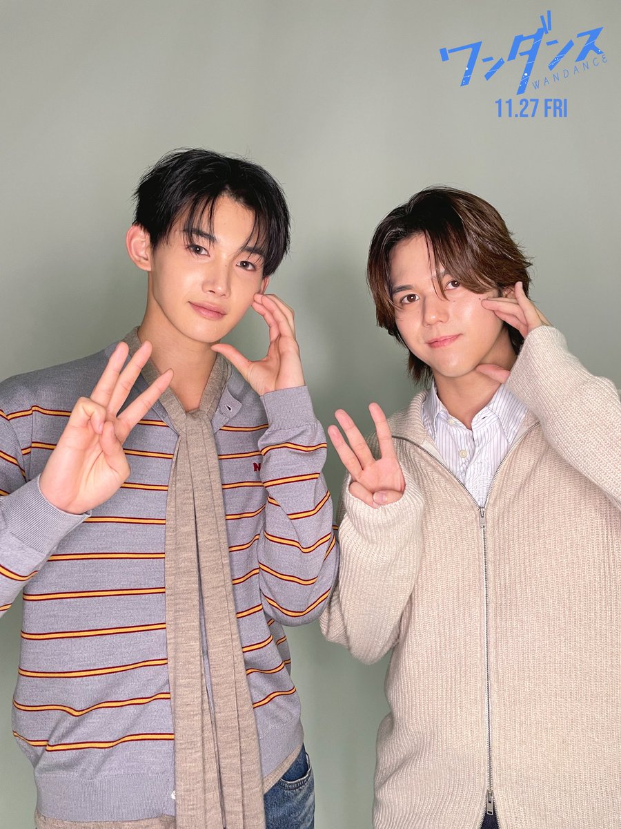 wandance_movie's tweet photo. ✐☡ 
映画『#ワンダンス』 取材DAY 📝

本日は #JO（&TEAM）さんと
#RAN (MAZZEL)さんの取材日でした🎤

ワンダンスポーズで
お二人のオフショットをお届け📩

インスタライブもご覧いただきありがとうございました！
公式インスタグラムで1週間限定で
アーカイブを公開中です📣
https://t.co/aK79lYGvUA

映画『ワンダンス』公式マーク
🎧🕺🏻👟
も是非、たくさん使ってください！

#映画ワンダンス 
𝟭𝟭.𝟮𝟳 𝗙𝗿𝗶
https://t.co/b6qH3MEGAq