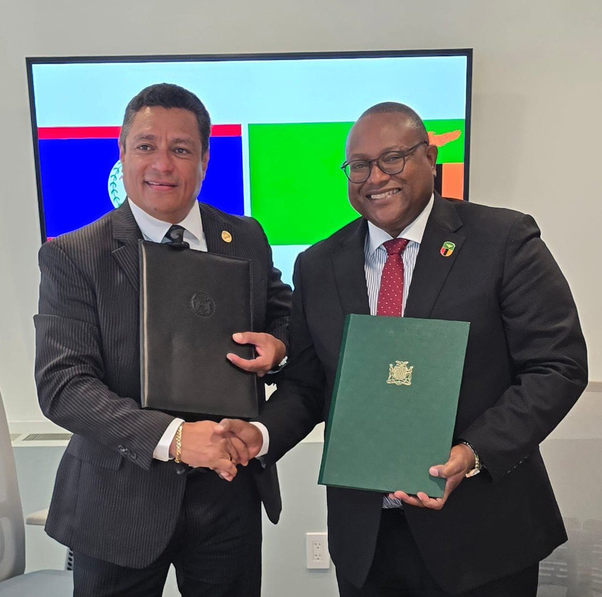 ZambiaMFAIC's tweet photo. On the sidelines of #UNGA81 Zambia signed a Joint Communique establishing diplomatic relations with #Belize .

The partnership provides a framework to deepen cooperation in climate change adaptation, environmental conservation, agriculture, tourism, trade, among other sectors. https://t.co/UPGuN1uqLo
