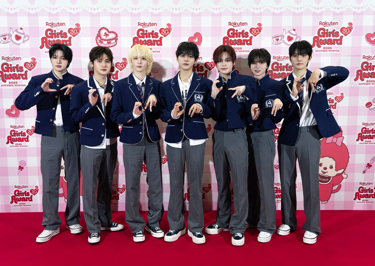 aen_offcl_jp's tweet photo. [📸]
2026.09.26のAENの瞬間

Rakuten GirlsAward 2026 AUTUMN/WINTER

オープニングアクトとして
大きなステージに立たせていただきました🪩✨

今日のステージで初めて出会った皆さまも
これから応援してくださったら嬉しいです🌟

#AEN #エイエン #에이엔
#ガルアワ2026AW #ガルアワ https://t.co/rR8Cu785UT