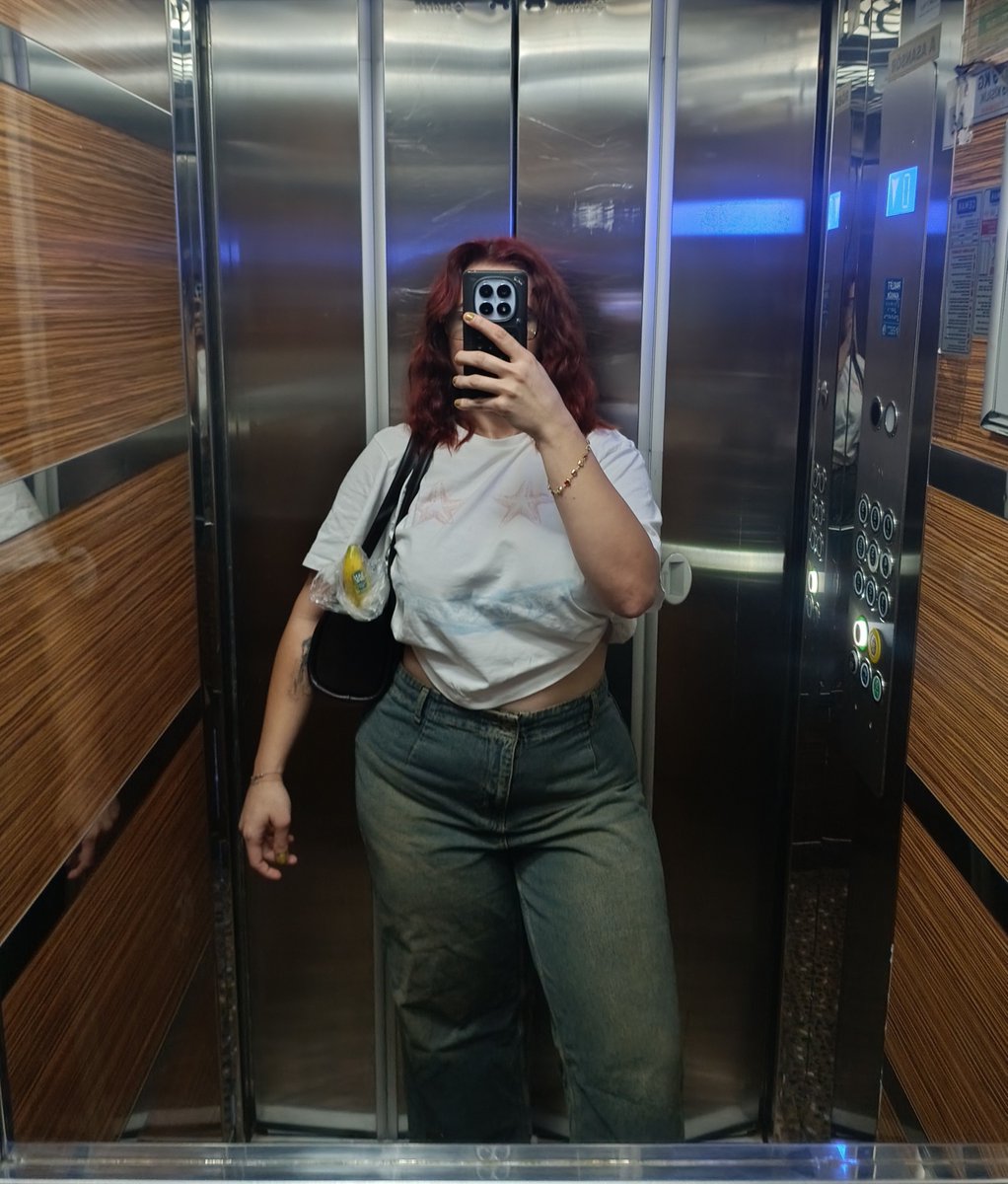 Sapphirlay's tweet photo. Bu hafta beğendiğim outfits lerim https://t.co/YtNvq96kt8