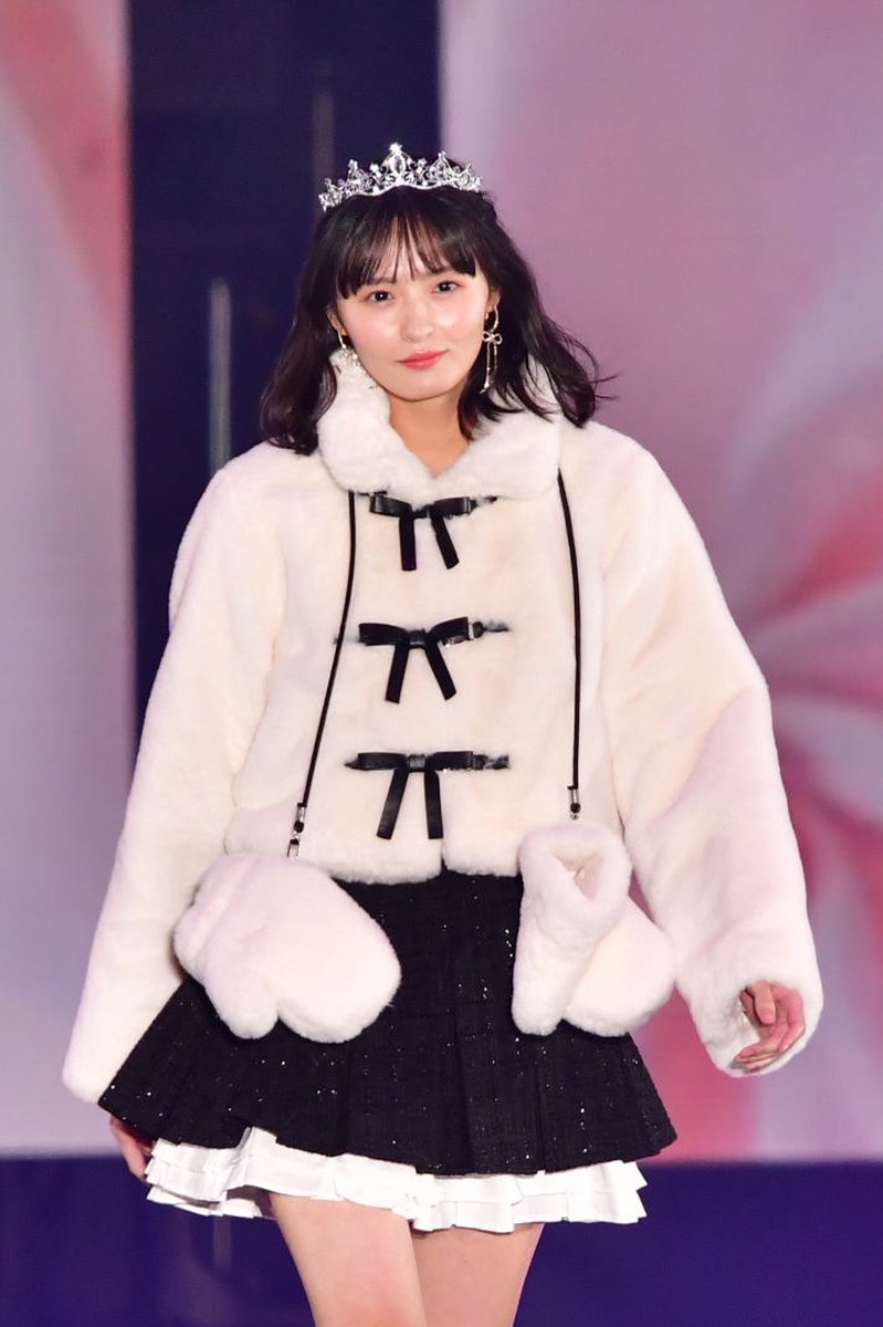 cinemalife_web's tweet photo. ˗ˏˋ Rakuten GirlsAward 2026 A/W ˎˊ˗
✨乃木坂46 遠藤さくら、ティアラをのせて冬ガーリーコーデ

▼ほかの写真・記事はこちら
https://t.co/jYGcpOXM39

#遠藤さくら #乃木坂46
#ガルアワ2026AW https://t.co/jU0fR5mTKF