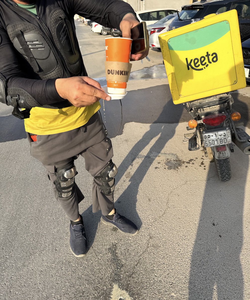 Yuieya_'s tweet photo. @ABy1_i اهون من بعض الناس
@Keetaglobal_ksa https://t.co/F6shHzu2DB
