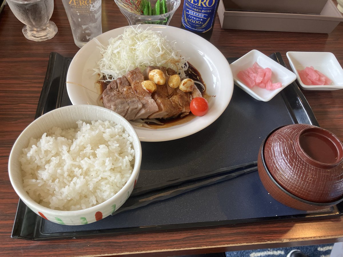 minibaskai's tweet photo. 宮城県　松島チサンカントリーゴルフ
今日は、雨☔のなかゴルフでしたー！
お昼だけが楽しみ😊
トンテキ定食ご飯大盛
おいしかったです😋
ごちそうさまでした♪ https://t.co/zi5QThxqJe