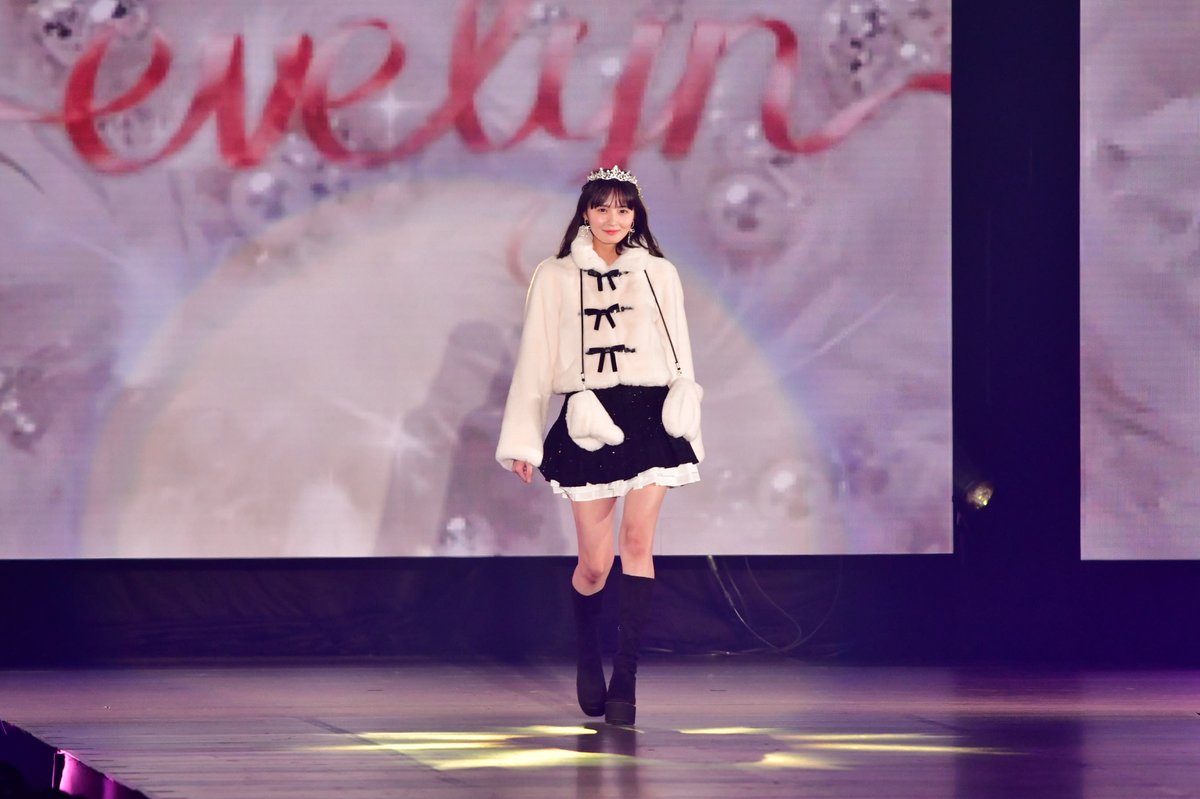 cinemalife_web's tweet photo. ˗ˏˋ Rakuten GirlsAward 2026 A/W ˎˊ˗
✨乃木坂46 遠藤さくら、ティアラをのせて冬ガーリーコーデ

▼ほかの写真・記事はこちら
https://t.co/jYGcpOXM39

#遠藤さくら #乃木坂46
#ガルアワ2026AW https://t.co/jU0fR5mTKF