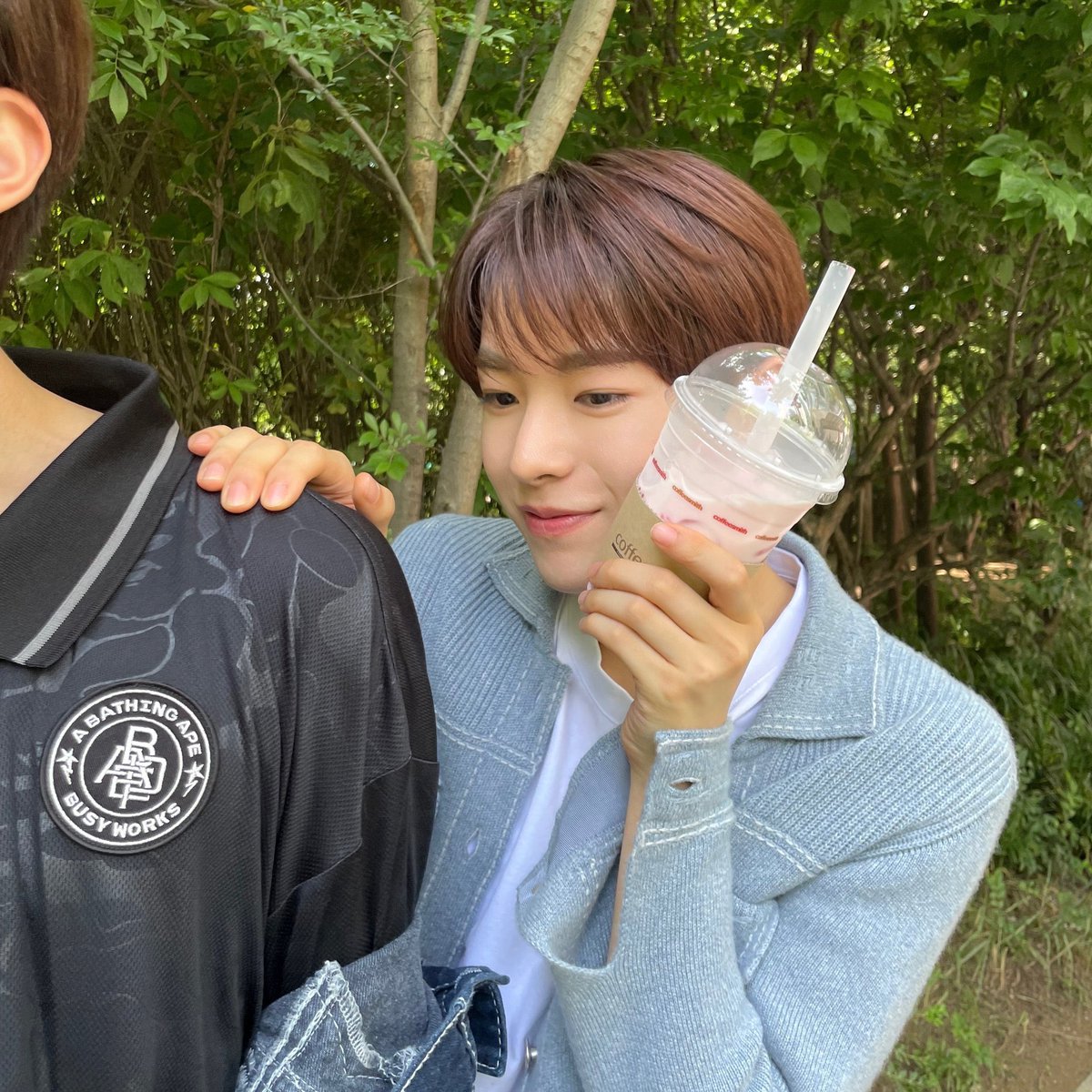 cbinmPcket's tweet photo. 타고난천연걸레 <되게부드럽고 퀴퀴한냄새도안나서  뜨끈한기모띠물수건같은 처녀인줄알고꼬셧는데  알고보니그본질은씹걸레 https://t.co/vza3pFO6Zr