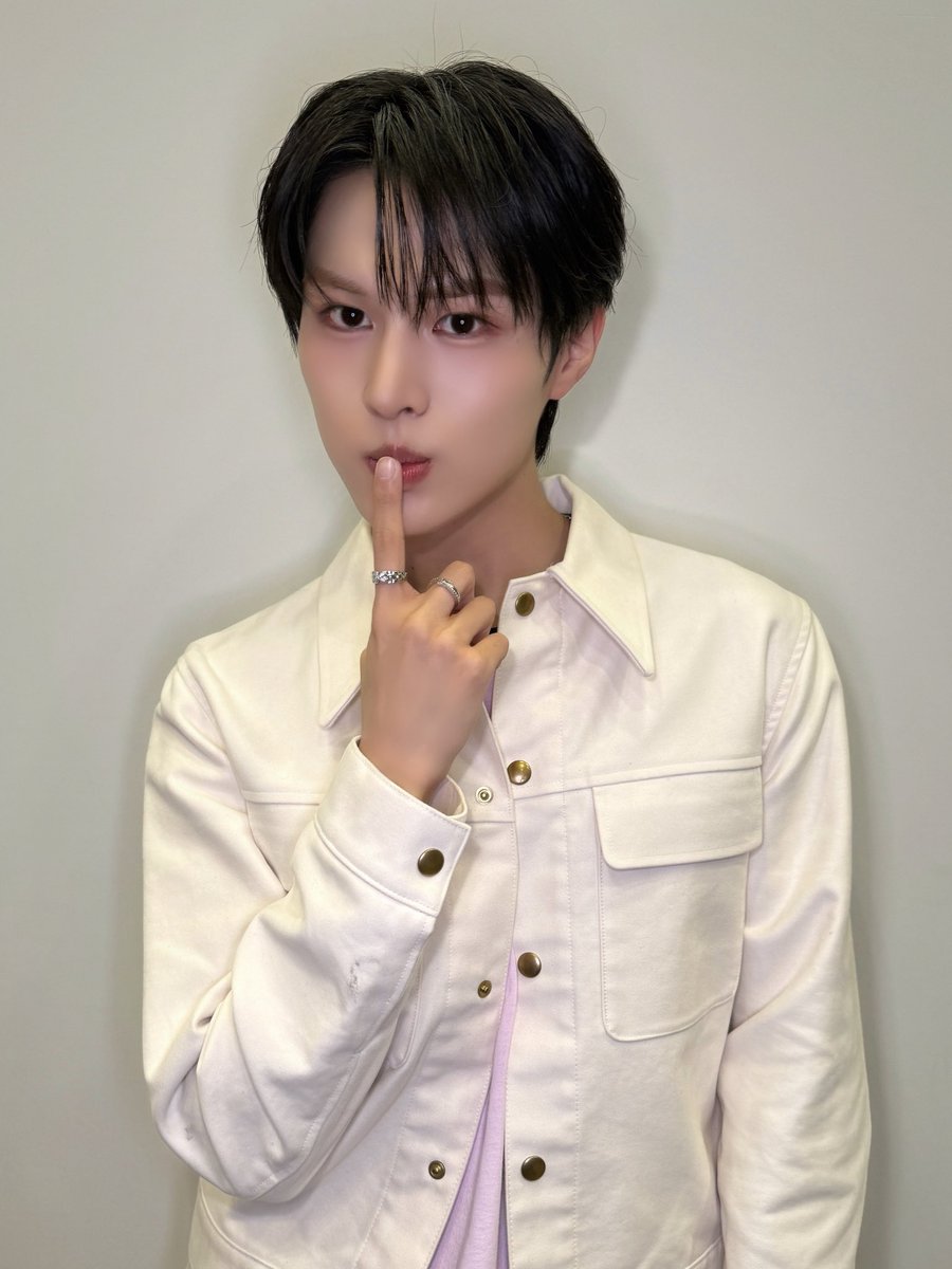 KO1KEYZofficial's tweet photo. [📸] 260926

『Rakuten GirlsAward 2026 A/W』
ありがとうございました🤟

🚀 #YURA
Detail ➡︎https://t.co/uGAZmjcC1j

MVをみる
🔗https://t.co/o4P93rY2xD
Apple Musicで聴く
🔗https://t.co/uY07UUEWhv
Spotifyで聴く
🔗https://t.co/IvHyMGNIWn

@GirlsAward
#ガルアワ2026AW #ガルアワ
#KO1KEYZ