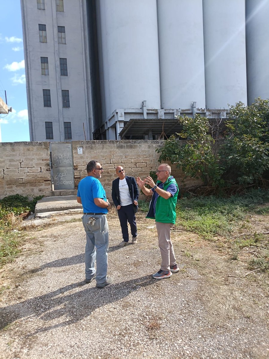 FaiCislTaBr's tweet photo. Settimana intensa con Lorenzo Catani, tra visite in aziende agricole, forestazione, pesca, mitilicoltura e agroalimentare, incontri con lavoratori e formazione sul ruolo della FAI CISL. Un percorso ricco di esperienze nei territori di Taranto e Brindisi. https://t.co/ZqTDUfLhRa
