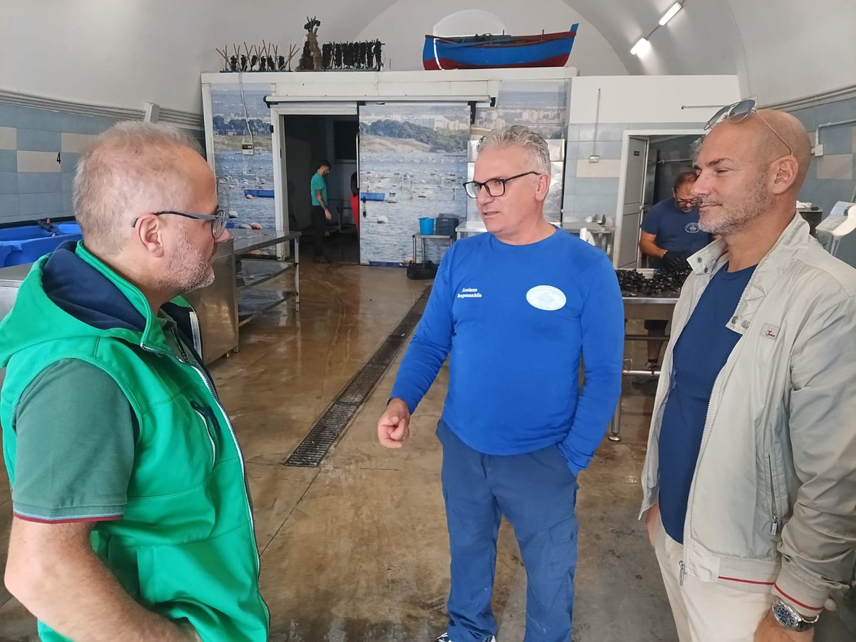FaiCislTaBr's tweet photo. Settimana intensa con Lorenzo Catani, tra visite in aziende agricole, forestazione, pesca, mitilicoltura e agroalimentare, incontri con lavoratori e formazione sul ruolo della FAI CISL. Un percorso ricco di esperienze nei territori di Taranto e Brindisi. https://t.co/ZqTDUfLhRa