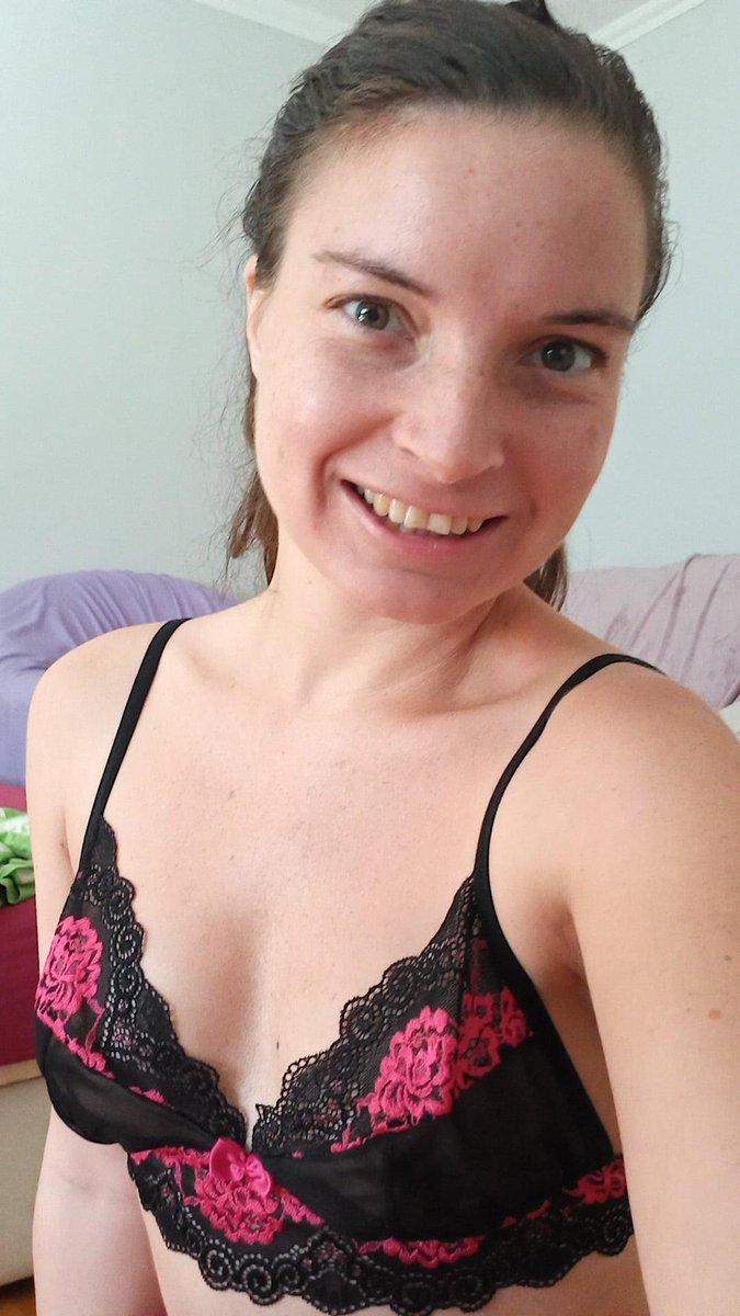 BelliniAnita's tweet photo. Új labfetish videok csak itt 😘🫦
New foot fetish videos only here 😘🫦
https://t.co/9pMJ1oBlKP https://t.co/UuTzMtcJVH