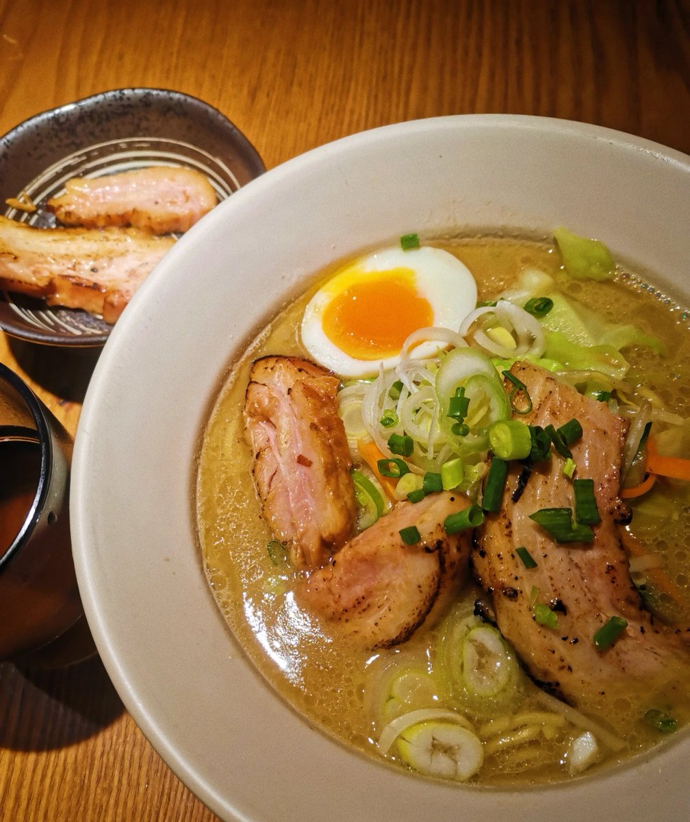 naomiomar848566's tweet photo. Craving something exotic Today’s pick: tender Japanese tonkotsu ramen packed with rich pork bone broth, springy noodles and melt-in-mouth chashu. Pure comfort in every slurp! https://t.co/kNH5yWpUeT