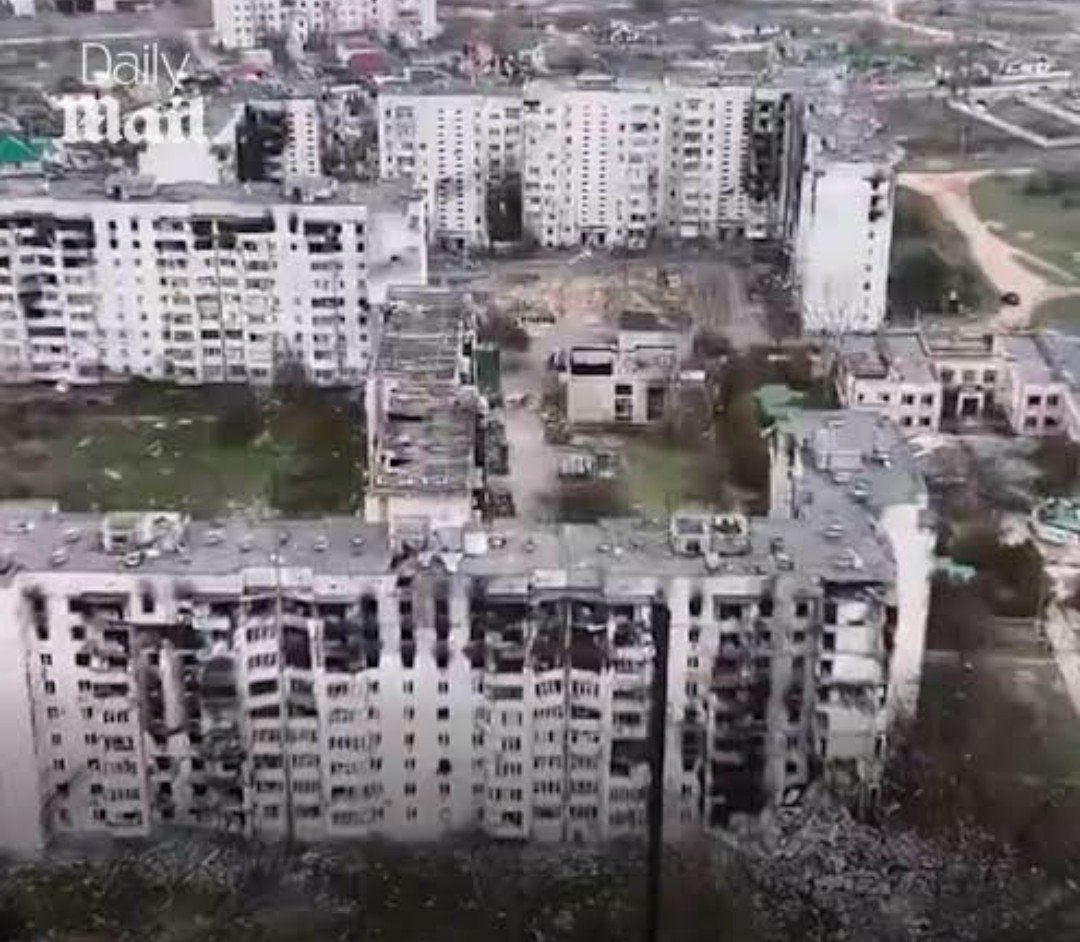 DakdaR22's tweet photo. 🆘️ Occupied OLESHKY: 
- Civilians are still waiting for a way out.❗️❗️

Every day without help puts lives at risk💔

In Russian-occupied Oleshky, civilians are trapped in a humanitarian crisis, cut off from the help they desperately need. Families are struggling to survive, and people who want to escape have no safe way out. 

Food supplies have been cut off since late May.
Every passing day brings more suffering, fear, and uncertainty.

Ukraine’s FM Andrii Sybiha is calling on the international community to mobilize every available tool to deliver humanitarian aid and ensure the safe evacuation of civilians.

The people of Oleshky cannot wait any longer. They need food, water, medical assistance, and a safe way out.

Don't look away...!
The world must turn words into action. No civilian should be abandoned to suffer in silence!