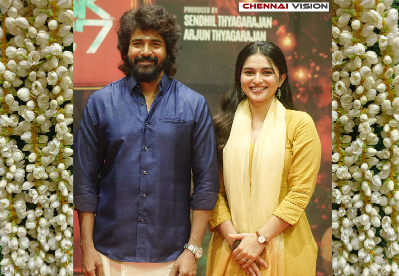 chennaivision's tweet photo. With blessings from above, love all around
#SK27 began.
@Siva_Kartikeyan.
@ImRamkumar_B.
@SathyaJyothi.
@11Lohar @omdop #TGThyagarajan #SendhilThyagarajan @arjun1on @saisiddharth_ @kalaivananoffl #ARajesh @PraveenRaja_Off #StevenKumar @pro_barani @TheMugDigital @teamaimpr https://t.co/zpDVVLYRqn