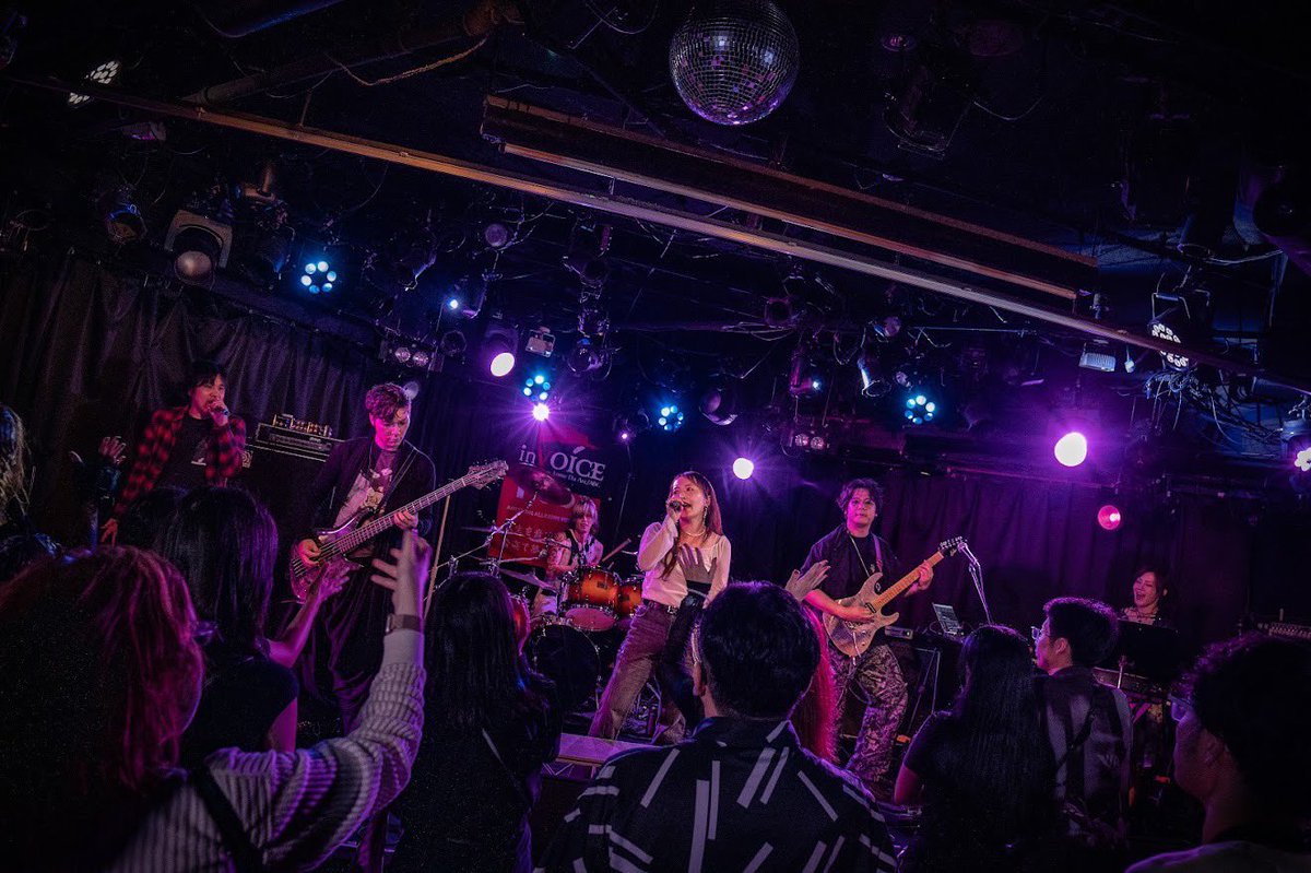 _inVOICE's tweet photo. 2026.9.20 AAR Fes. vol.136
10th Anniversary photos①

思い出をかっこいいお写真に残して頂きました！📸メンバーみんなで選んだ写真をいくつかご紹介致します！

SPECIAL THANKS✨
Photo by @y_ma_0912 

#JanneDaArc
#コピーバンド
#ジャンヌ
#コピバン https://t.co/anOAcmku3V