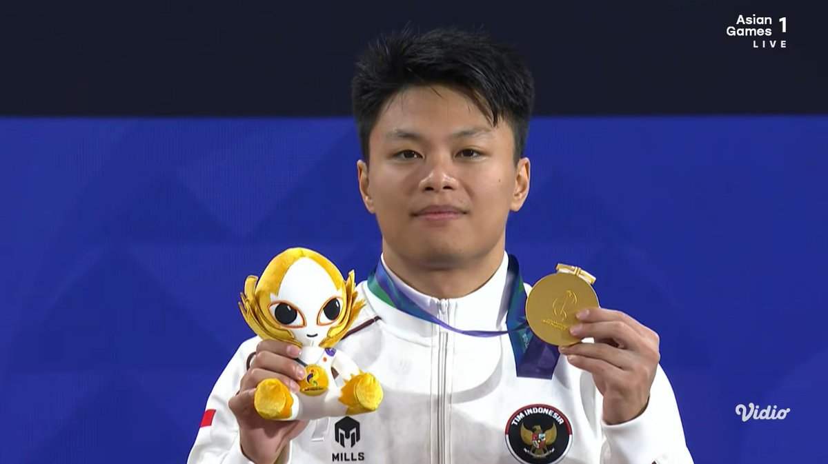 BadmintonTalk's tweet photo. Ladies and gentlemen, Rahmat Erwin Abdullah!🥇🇮🇩

#AsianGames2026 #AichiNagoya2026 https://t.co/OKa29FE5NQ