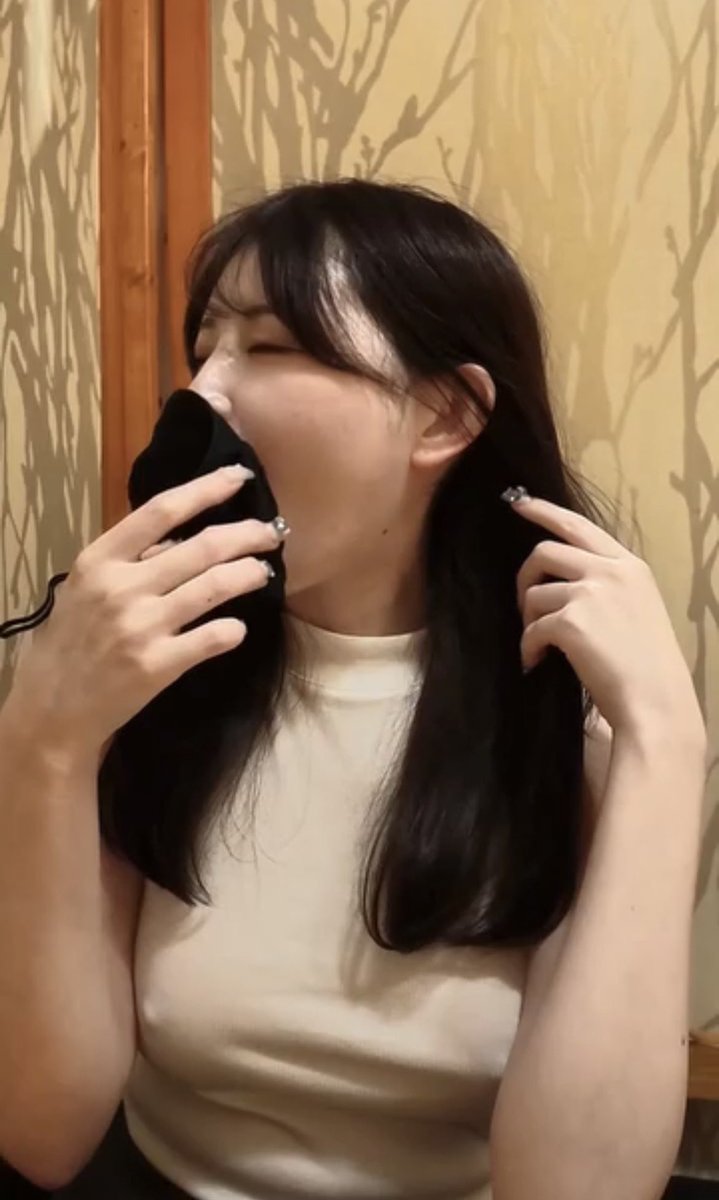 4raet's tweet photo. マスクの中から、、

#美女 https://t.co/E0SWjSMv8M