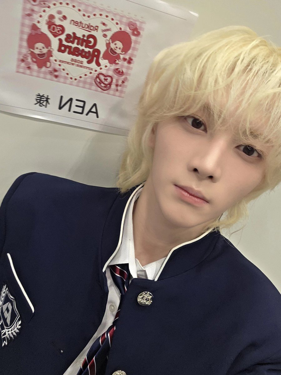 pangilii's tweet photo. 졸귀찌 https://t.co/CaQUaVkWRJ
